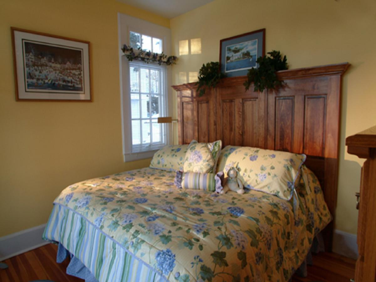 Lake George Boathouse Waterfront Lodging Bolton Landing Exteriör bild