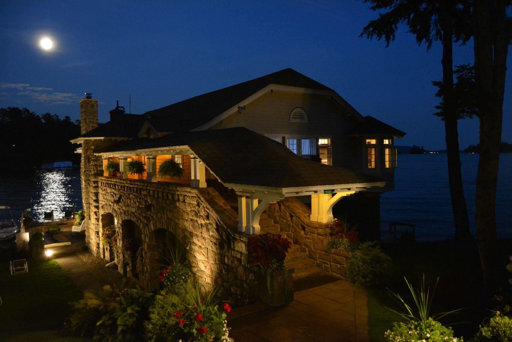 Lake George Boathouse Waterfront Lodging Bolton Landing Exteriör bild