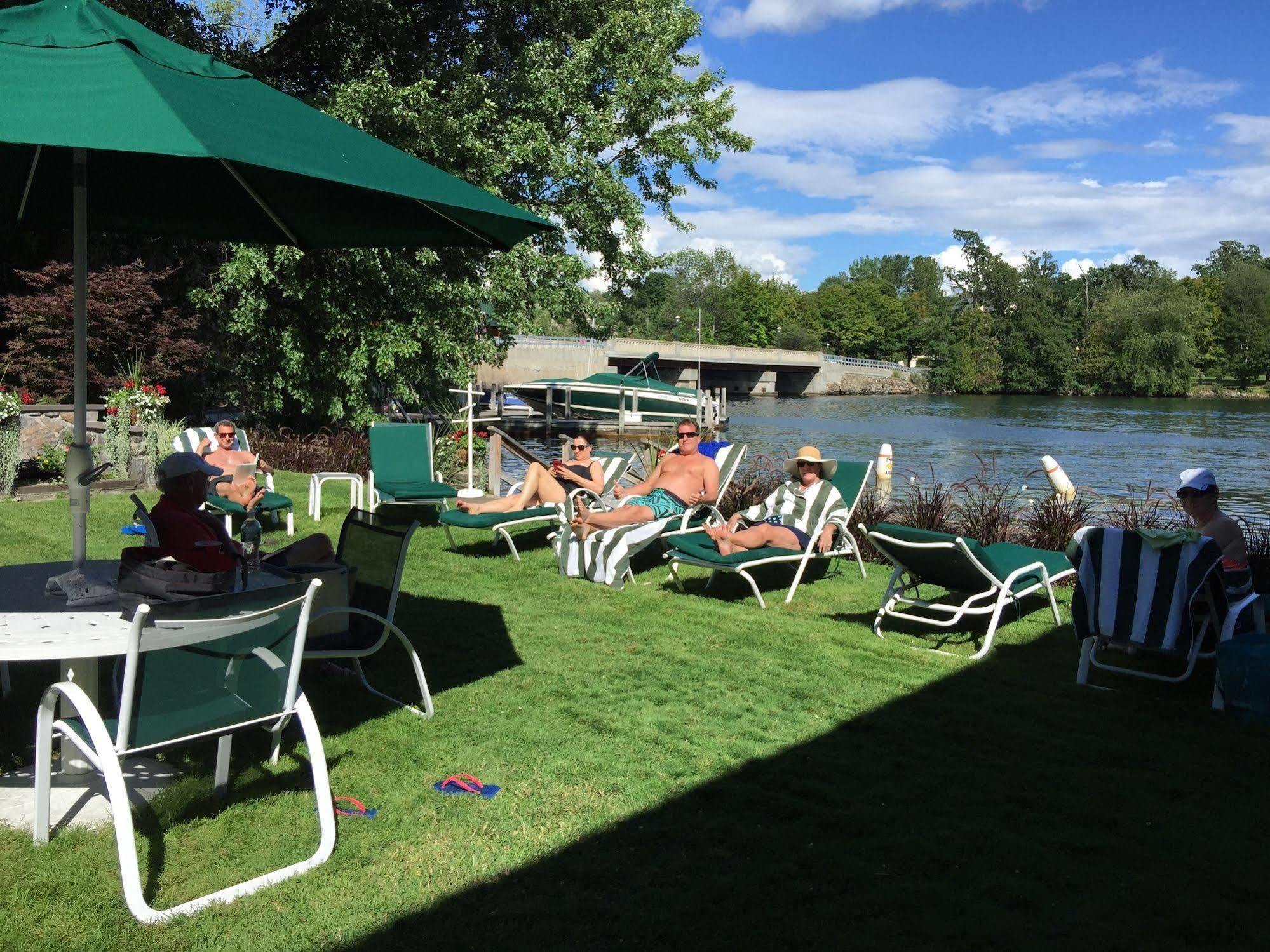 Lake George Boathouse Waterfront Lodging Bolton Landing Exteriör bild